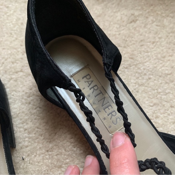 faux suede black pointed toe flats w/ tiny 1/2” heel - Picture 4 of 7